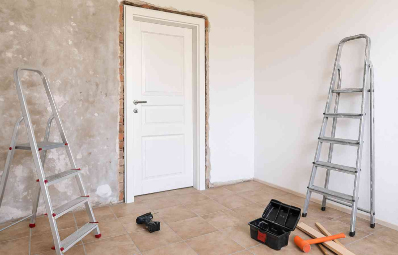 Когда устанавливать межкомнатные двери при ремонте